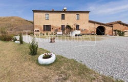 Asciano, Tuscany 53041