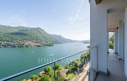 Como, Lombardy 22100