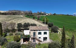 Carassai, Marche 63063