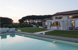 Cecina, Tuscany 57023
