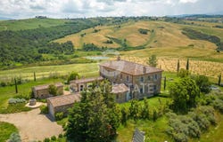 San Quirico d'Orcia, Tuscany 53027