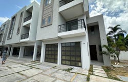 10 WIDCOMBE ROAD unit: 6, Kingston 6, St. Andrew