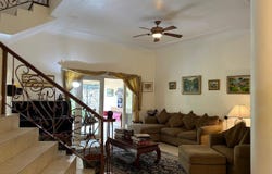 19-21 FARRINGDON DRIVE unit: Th 8., Kingston 6, St. Andrew