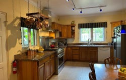 19-21 FARRINGDON DRIVE unit: Th 8., Kingston 6, St. Andrew