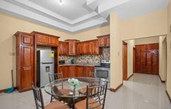 18 Mayfair Ave, Kingston, Jamaica, Kingston, St. Andrew Parish