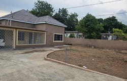 40 BURBANK AVENUE, Kingston 19, St. Andrew