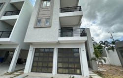 10 WIDCOMBE ROAD unit: 2, Kingston 6, St. Andrew