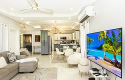 1 STERLING CASTLE HEIGHTS unit: 1, Kingston 19, St. Andrew