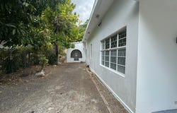 4 AVESBURY AVE, Kingston 6, St. Andrew
