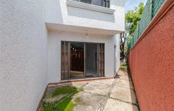 250 Calle Ahuehuetes, Jiutepec, Morelos