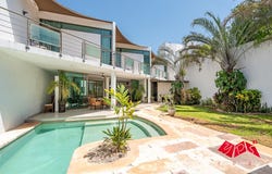 166 C. 37, Merida, Yucatan 97142