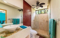 Calle San Miguel 4, Fraccionamiento Playa Blanca, Benito Juárez, Quintana Roo, Benito Juarez, Quintana Roo 77520