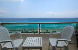 MZ.53 LT.8 Blvd. Kukulcan, Cancún, Quintana Roo 77500