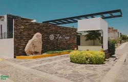 Calle Pescado 79, San Cristóbal Zapotitlán, Jocotepec, Jalisco, Jocotepec, Jalisco 45840