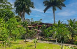 Tierra Oscura, Tierra Oscura, Bocas del Toro Province