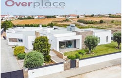 Atouguia Da Baleia, Leiria 2525