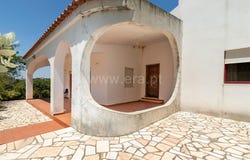 Quelfes, Algarve 8700