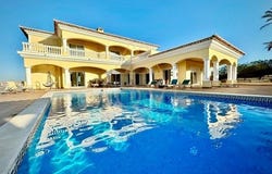 Ferrel, Lagos, Faro