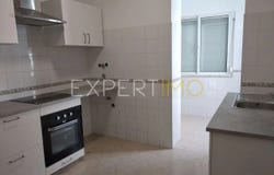 17 R. das Flores, Leiria, Leiria District 2500