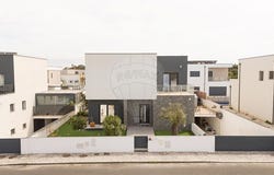 Leiria, Leiria District 2500