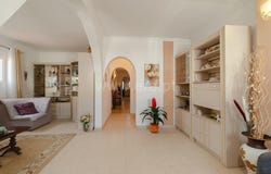 Quelfes, Algarve 8700