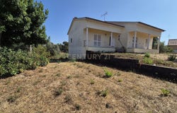 Pousaflores, Leiria District