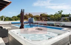 Quelfes, Algarve 8700