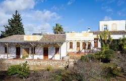 Quelfes, Algarve 8700