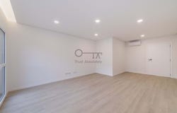 Venteira, Lisbon 2700