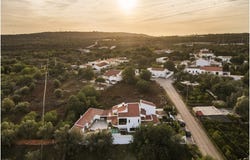 Paderne, Algarve 8200
