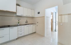 Nazaré, Leiria 2450