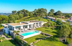 Alfeizerão, Leiria 2460