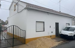 Canaviais, Évora District