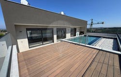 Leiria, Leiria District 2500