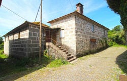 Parada De Todeia, Porto 4585