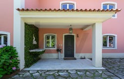 Cruz Quebrada, Lisbon