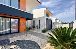 Portimão, Algarve 8500