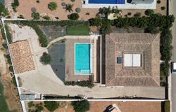 Quelfes, Algarve 8700
