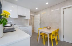 Lisboa, Lisbon 1800-330