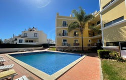 Ferragudo, Algarve 8400