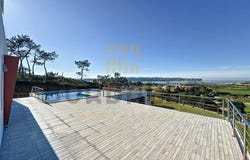 Foz Do Arelho, Leiria 2500