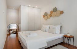 Rua de Miguel Bombarda, Porto, Porto District 4050-377