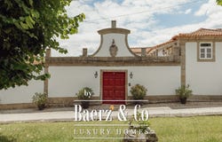 67 Largo Conde de Castelo de Paiva, Castelo de Paiva, Aveiro District 4550