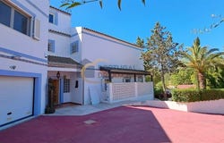 Ferragudo, Algarve 8400