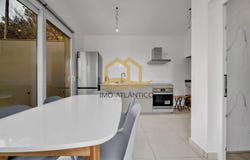 Estr. Fonte Santo António 14, 9200-111 Machico, Portugal, Machico, Madeira 9100