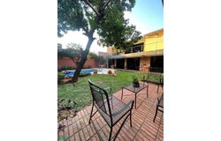 De la Residencia Nº.1138, Las Mercedes, Asunción,, 
