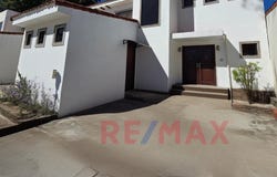 Residencial El Bosque , carretera antigua a San Salvador, contigo a club deportivo santaneco.Santa Ana, Santa Ana, Santa Ana, Santa Ana, Santa Ana