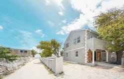 WEST OCEAN SEAVIEW DUPLEX, Cockburn Town, Turks Islands TKCA 1ZZ