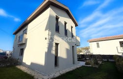 Kuşadası, Soğucak, Aydın, Aydın 09400