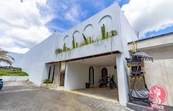 https://maps.app.goo.gl/8xc9bVAHeYX9pJww9, Cepaka, Bali 82121